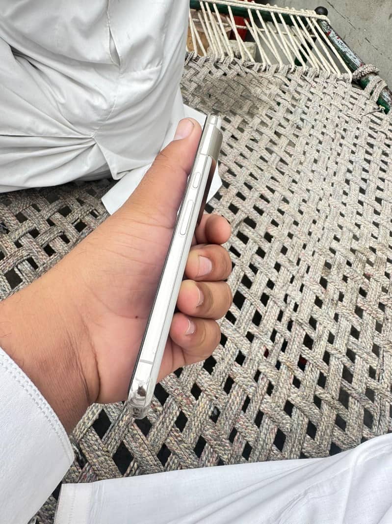 Google Pixel 8 Pro 4