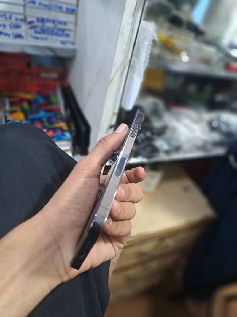 Apple iPhone 12 Pro 3