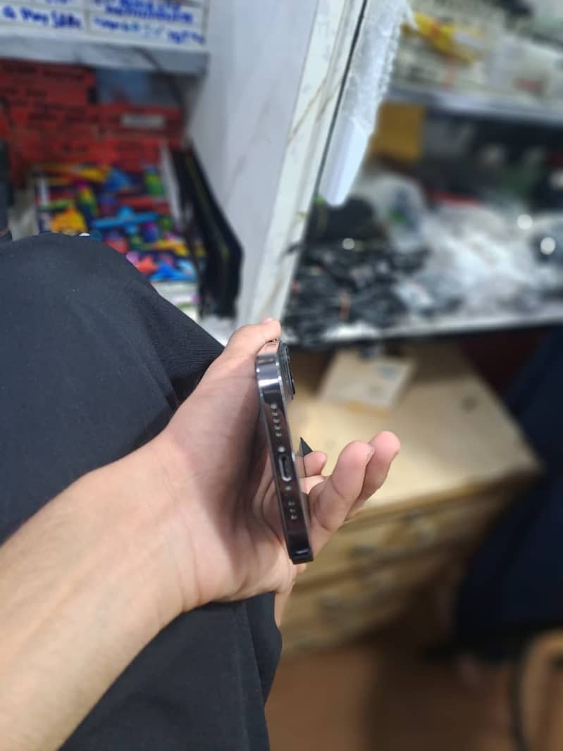 Apple iPhone 12 Pro 4