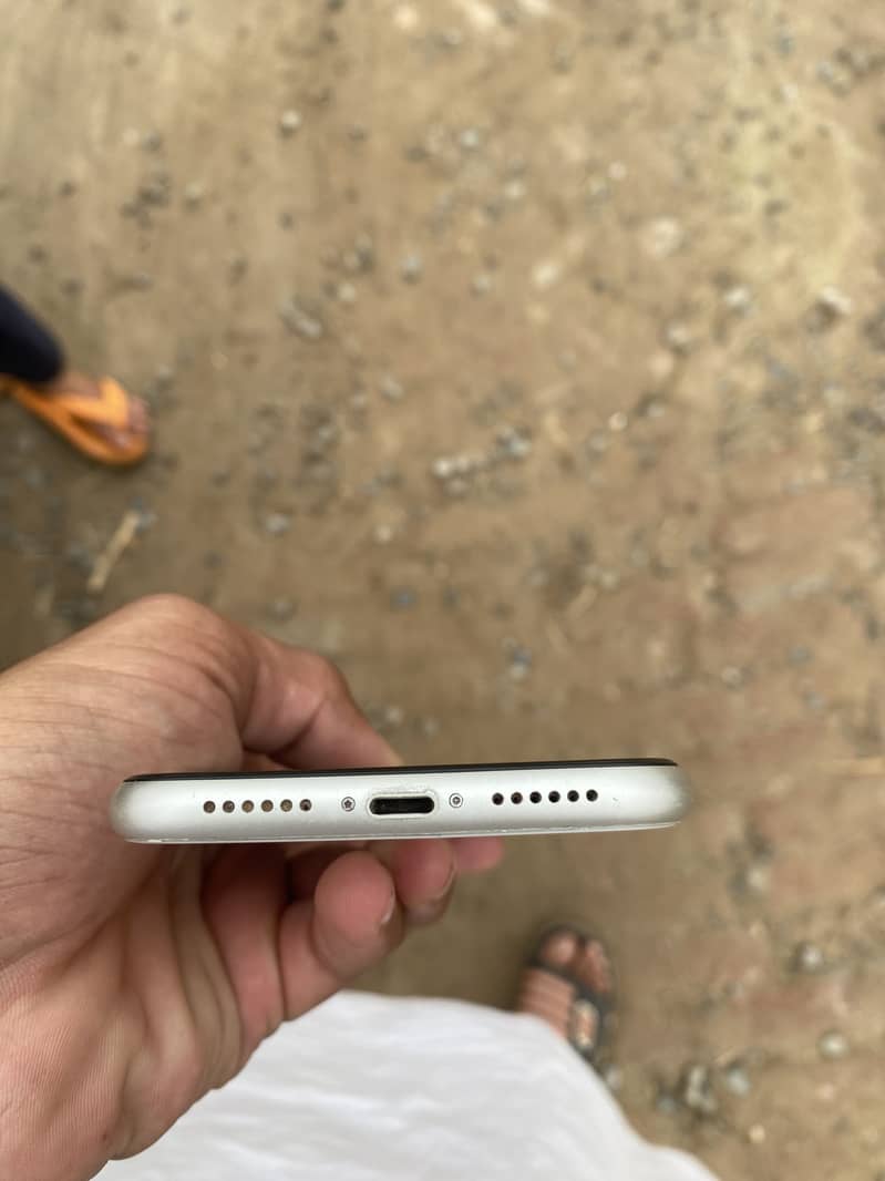 Apple iPhone 11 5