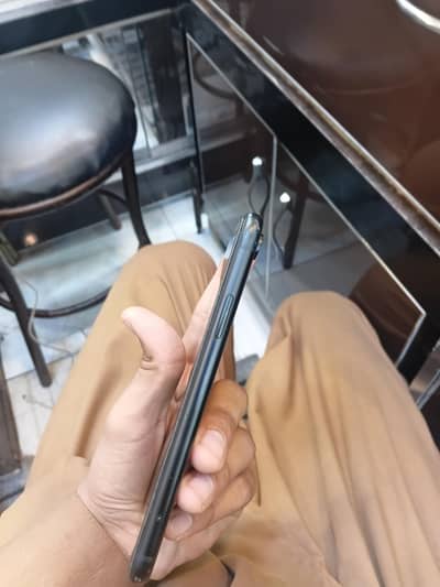 Apple iPhone XR