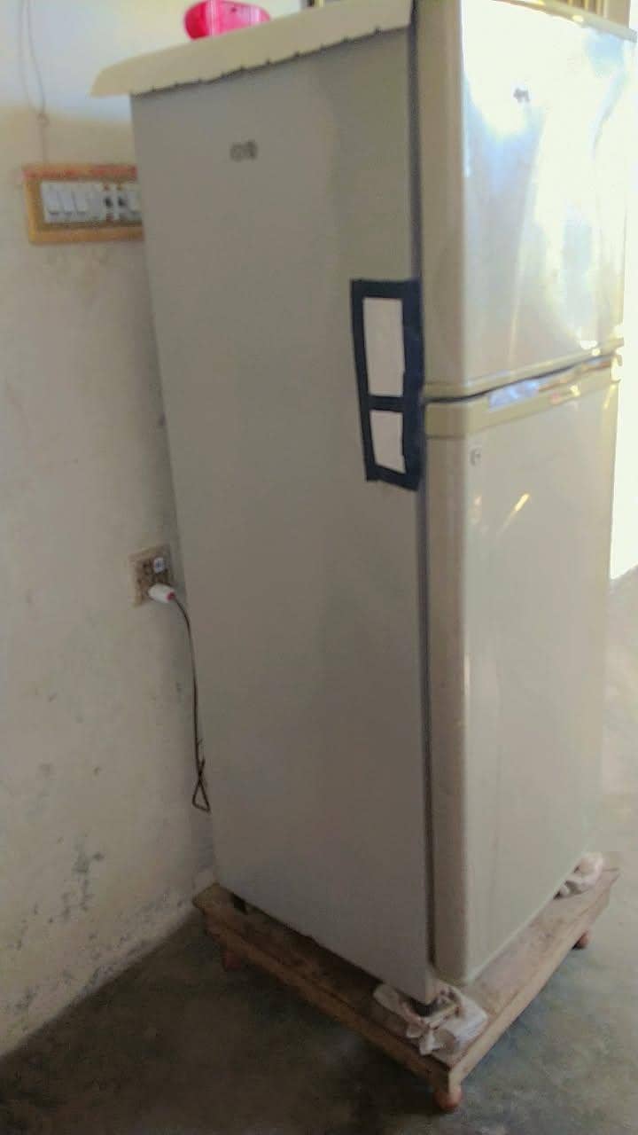 fridge 0