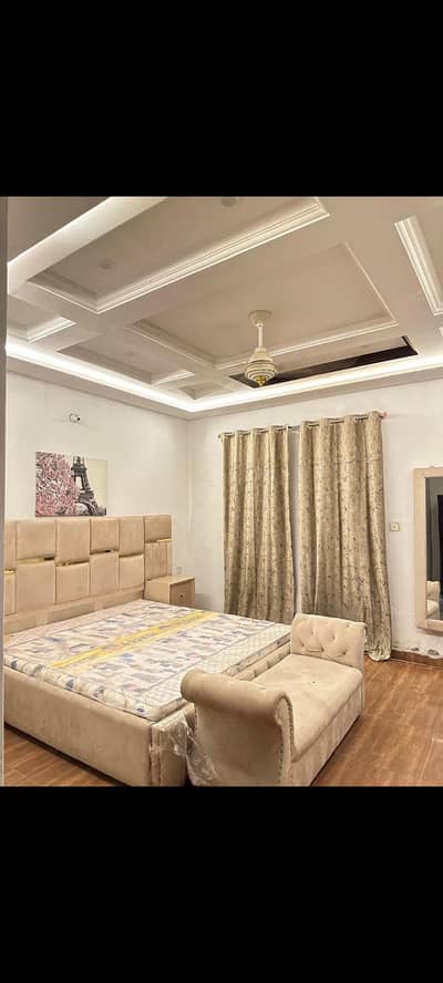 Furnished room per day Model town not for Unmarried couple 03277342171
