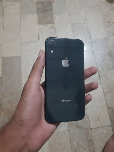 Apple iPhone XR