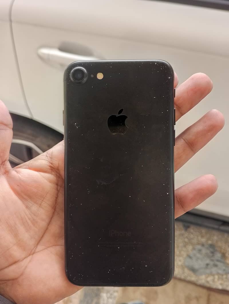 Apple iPhone 7 3