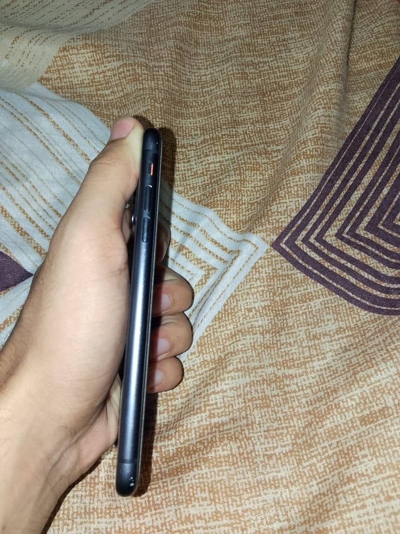 Apple iPhone 11 1
