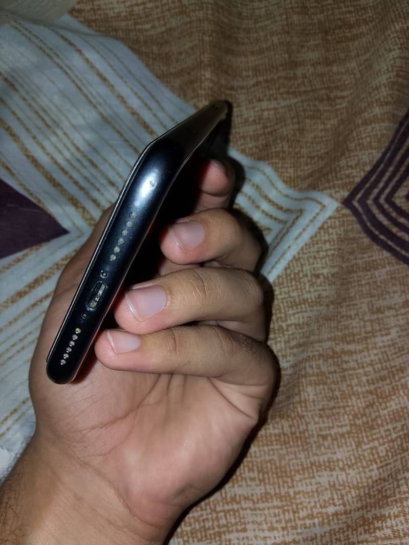 Apple iPhone 11 5