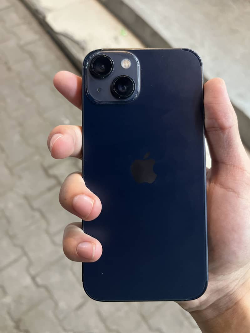 Apple iPhone 13 0