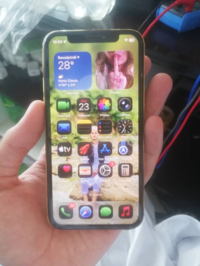 Apple iPhone 11 Pro 2