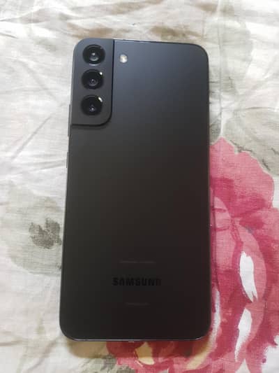 Samsung S22 Plus - 10/10 Condition