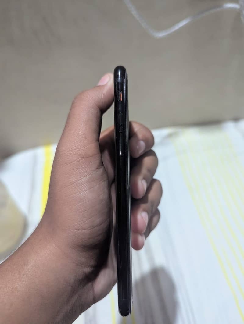 Apple iPhone 7 1