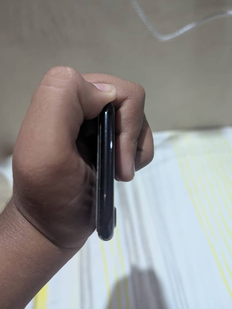 Apple iPhone 7 2