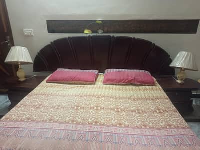 wooden bed set with side and dressing table