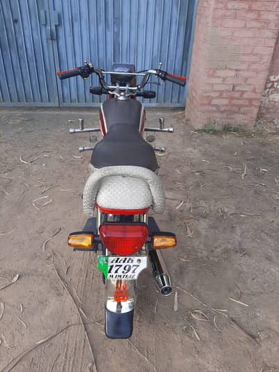 Honda bike CD 70cc 0326/92/90/327/urgent for sale model 2020