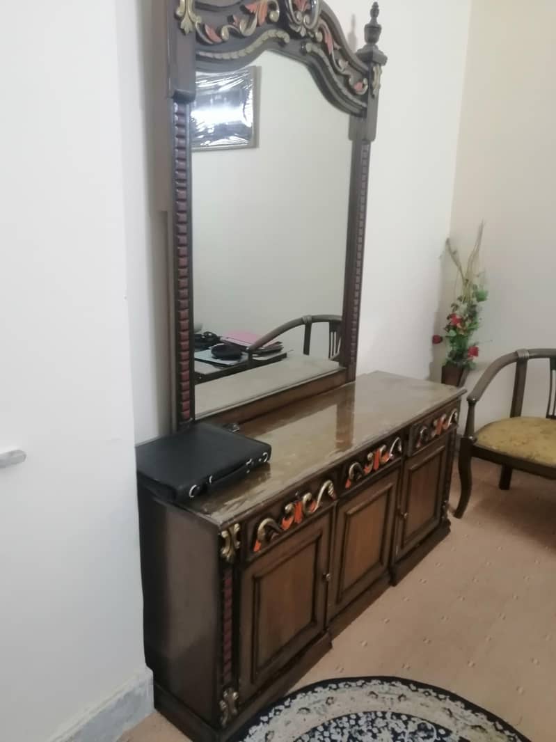 Bed & Dressing Table 1
