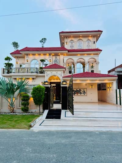 01 kanal Spanish Design House Available for Sale very prime location in Central park housing scheme Lahore.
