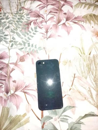 Apple iPhone SE