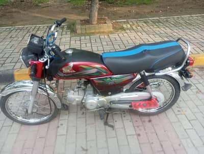 honda cd 70  model 2022