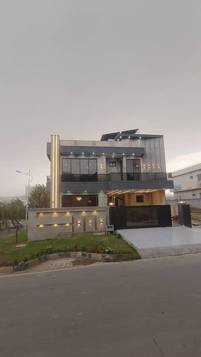 Desiner House For Sale B17 Block B