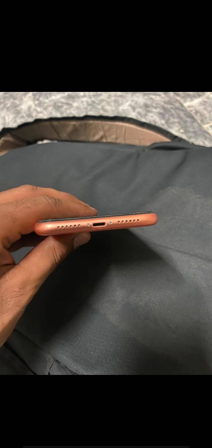 iPhone xr 3