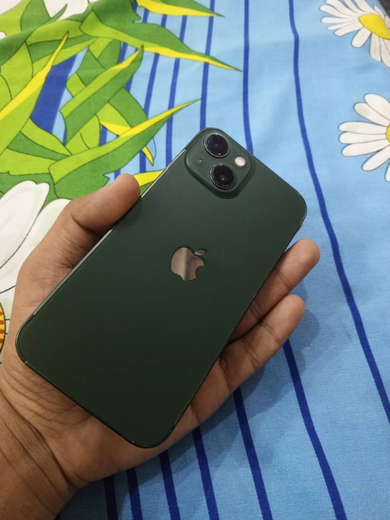 Apple iPhone 13 0