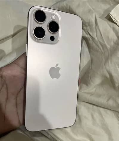 Apple iPhone 16 Pro Max