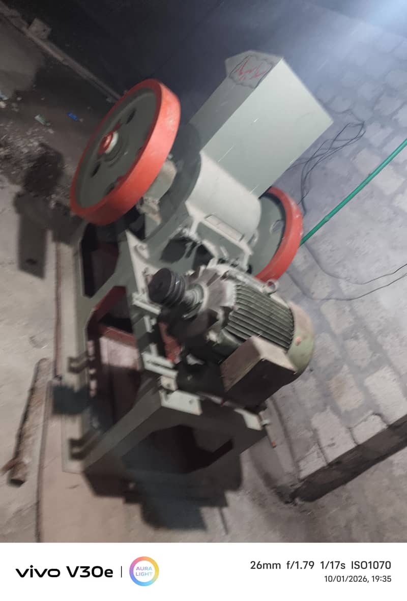 Plastic Crusher Machine 1