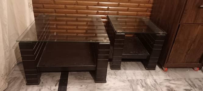 2 Tables for sale