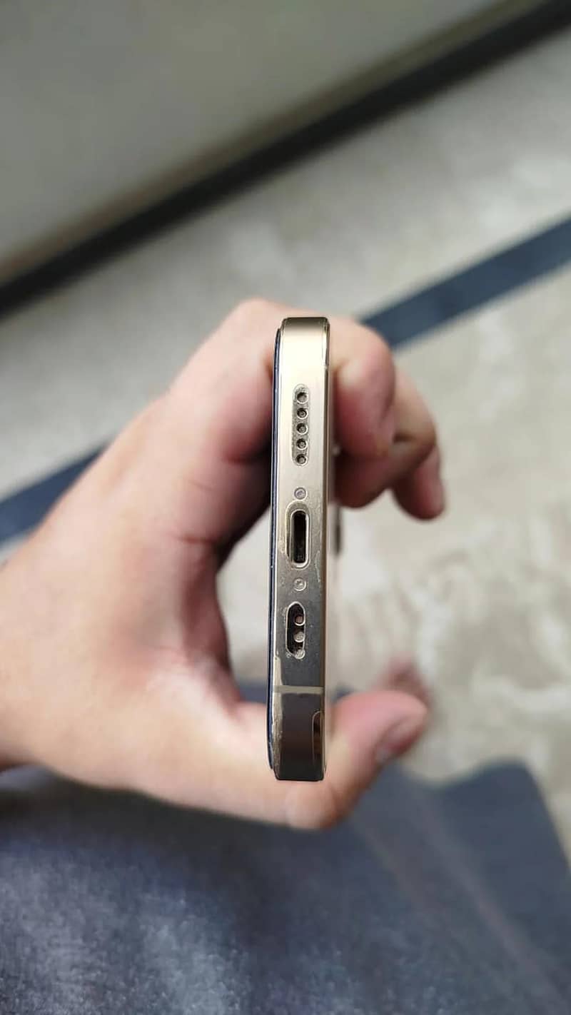 Apple iPhone 12 Pro 2