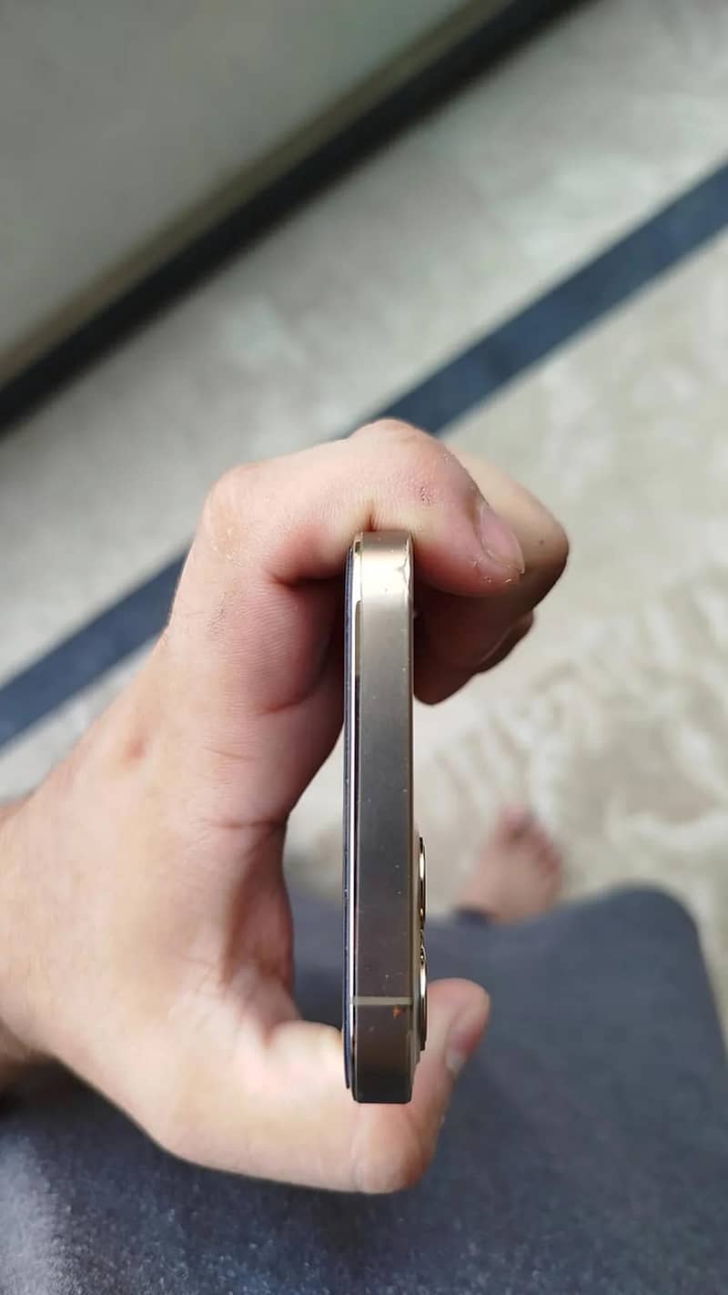 Apple iPhone 12 Pro 6