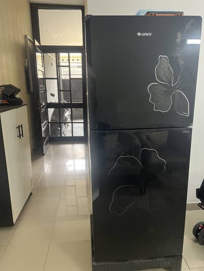 Gree GR 8768 Refrigerator for Sale – Excellent Condition