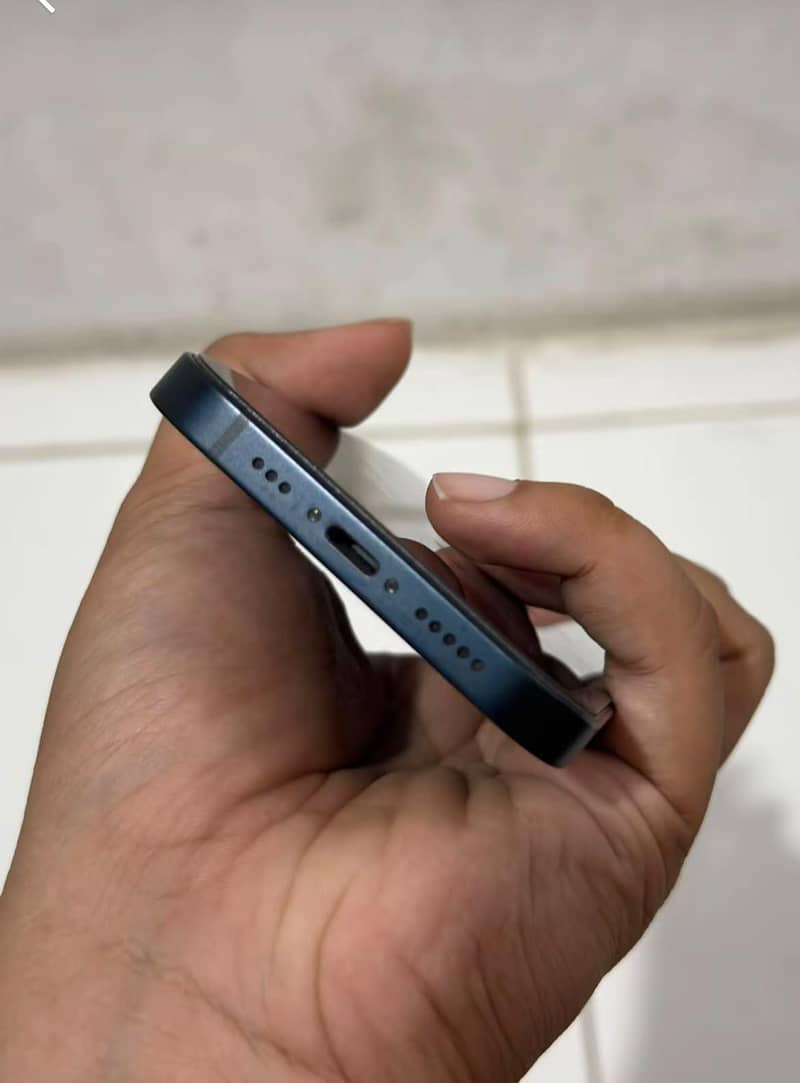 Apple iPhone 13 2