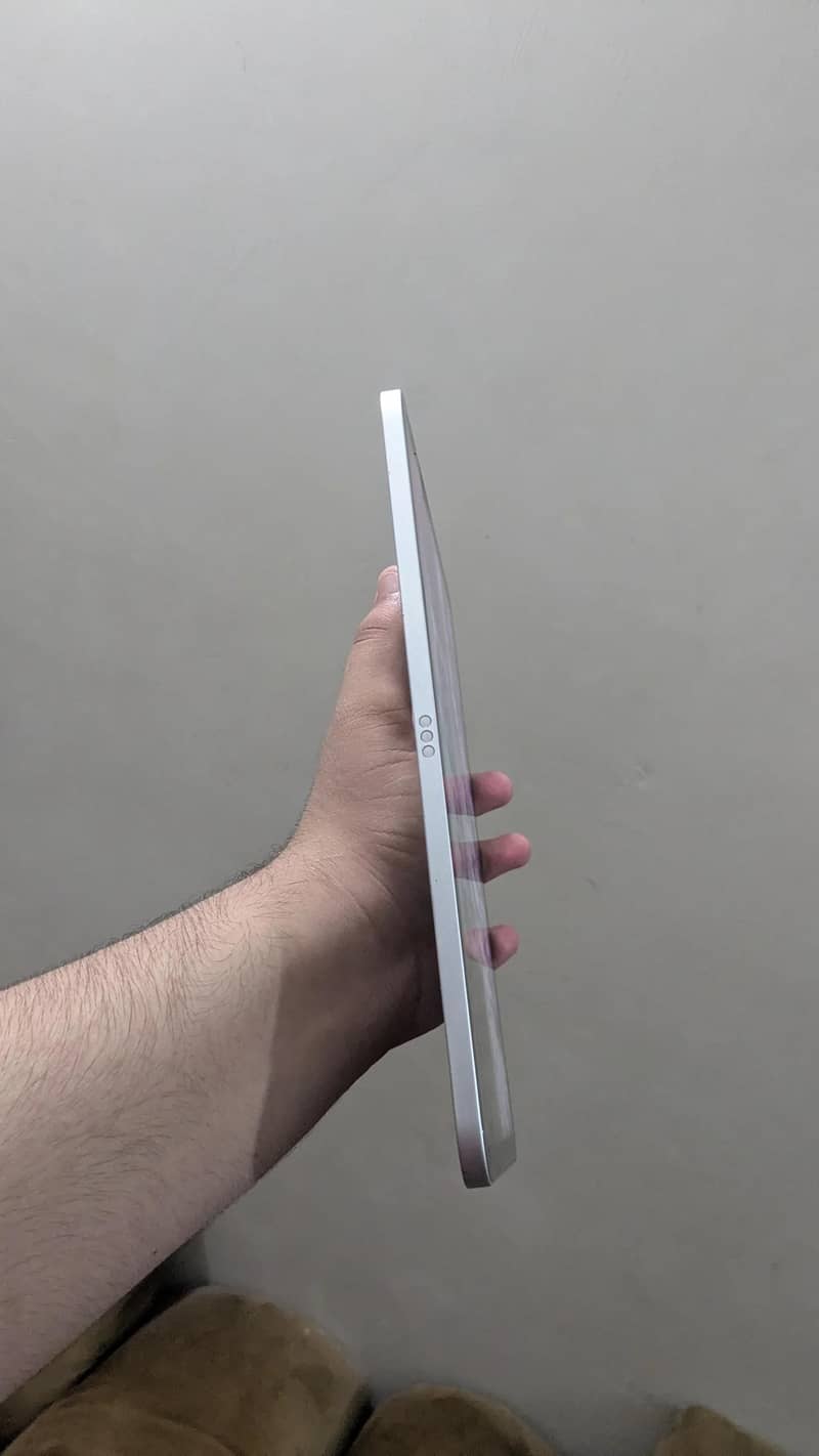 IPAD A16 3