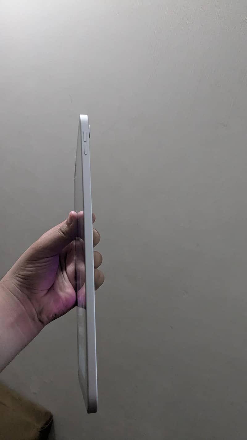 IPAD A16 5