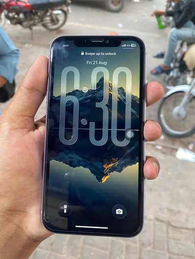 Apple iPhone 11