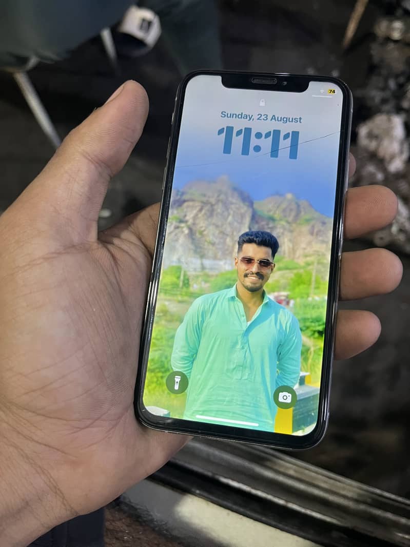 Apple iPhone XS 0