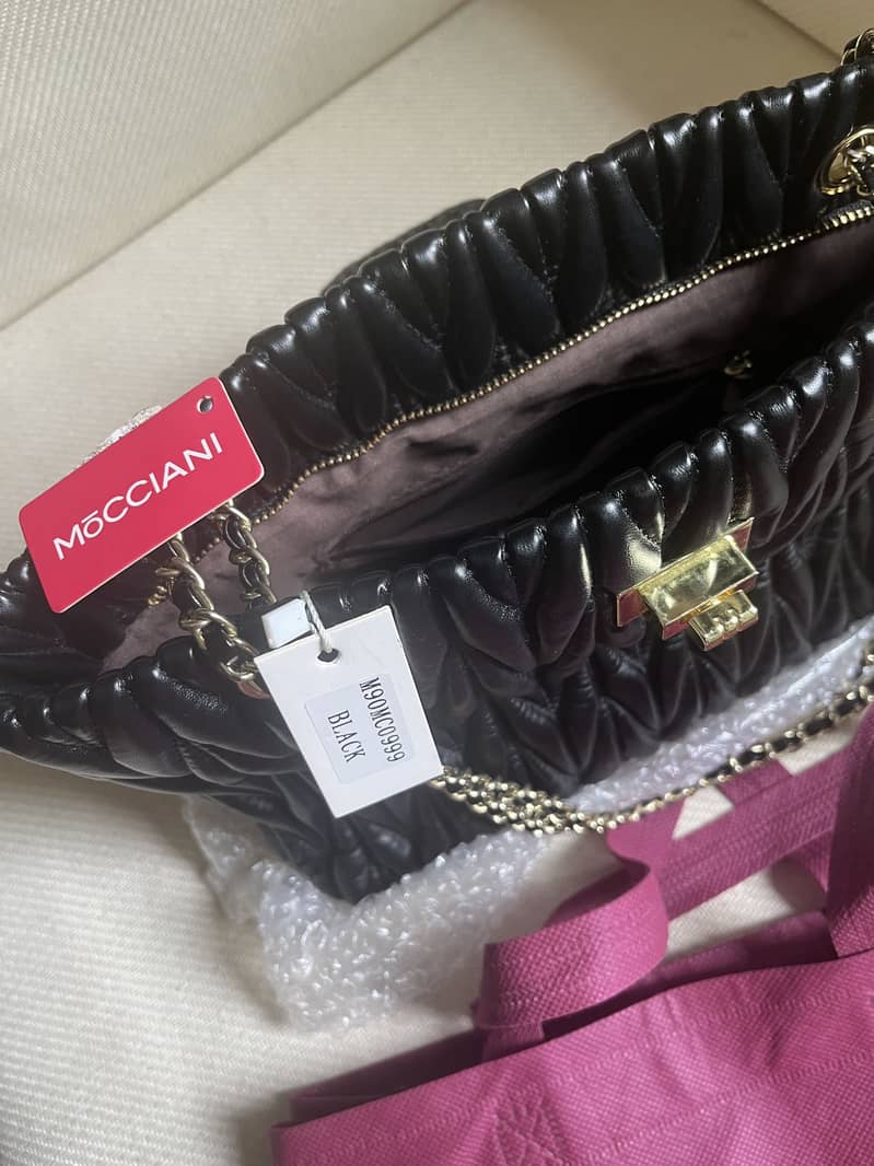 Black handbag 5