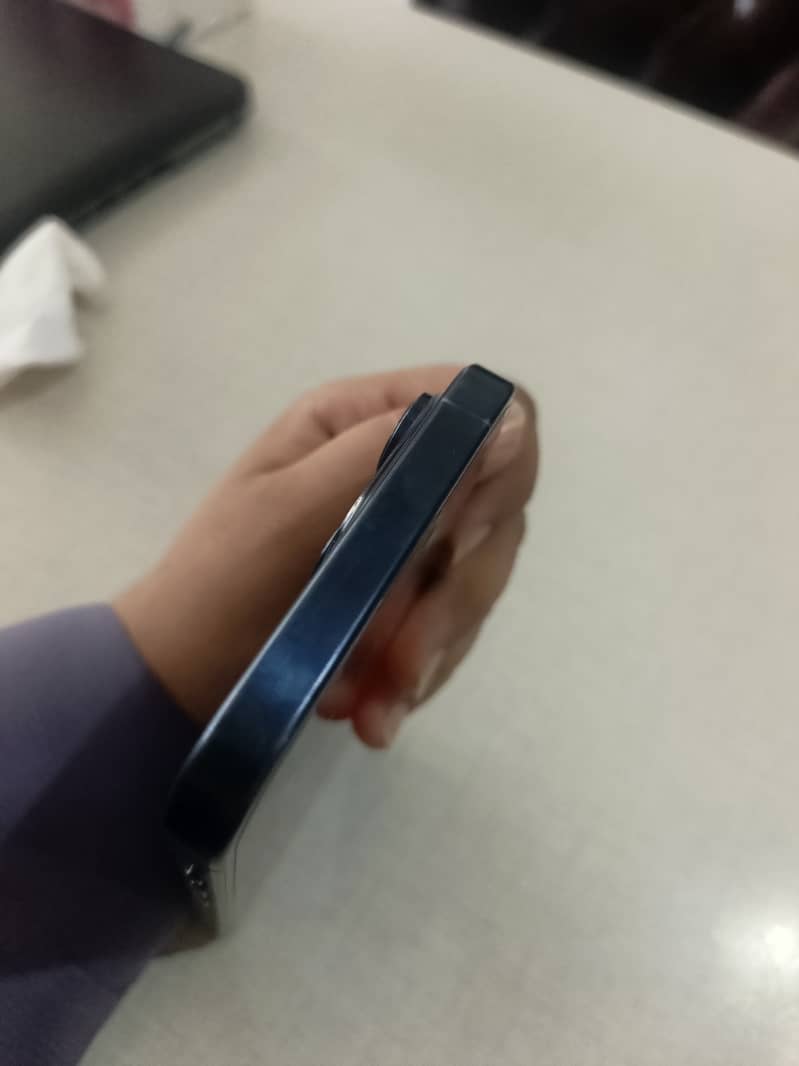 Apple iPhone 15 Pro Max 1