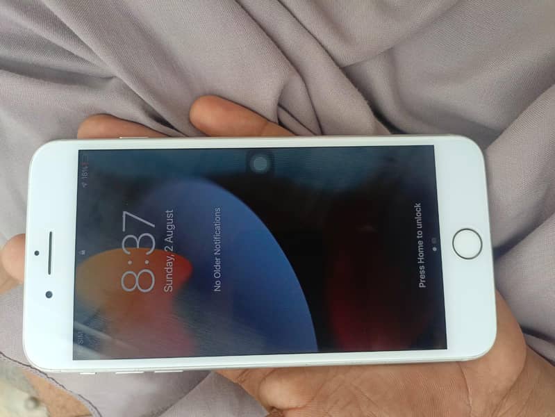 Apple iPhone 7 Plus 1