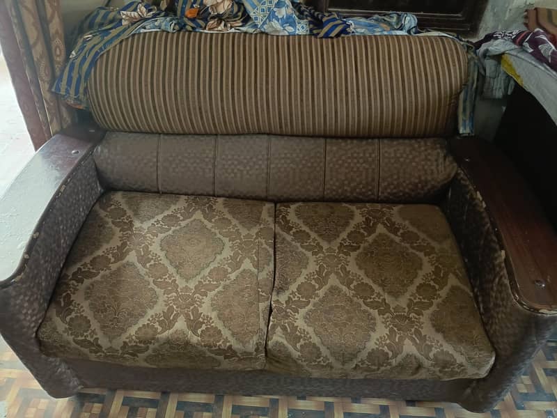 2+1+1 sofa and Table 2