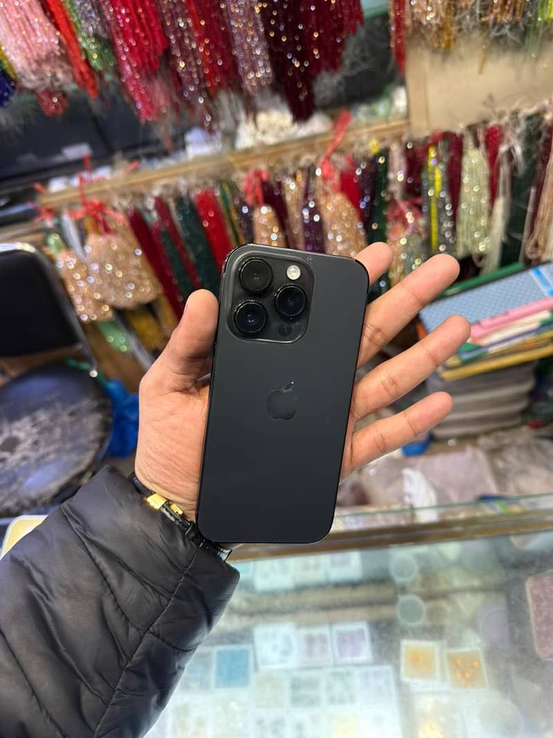 Apple iPhone 14 Pro 1