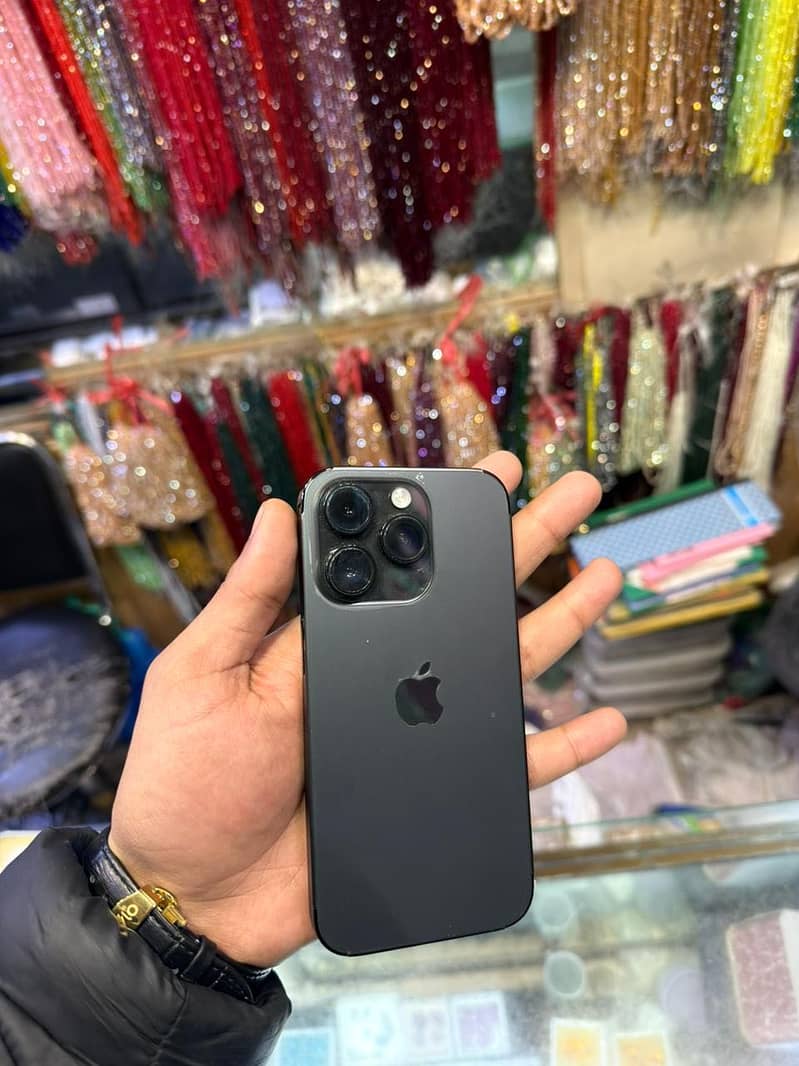 Apple iPhone 14 Pro 2