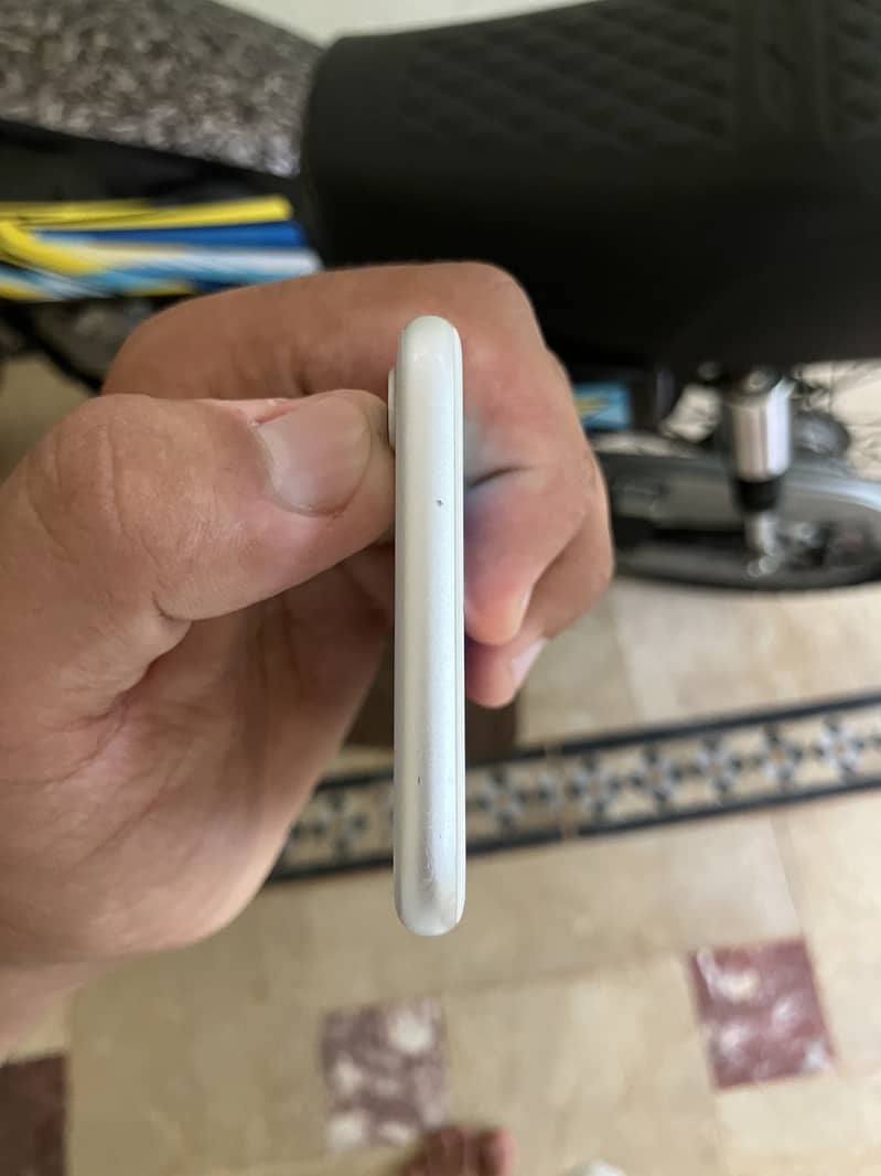 Apple iPhone 7 6