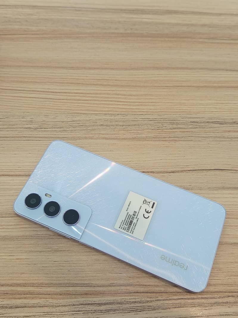 Realme C65 0