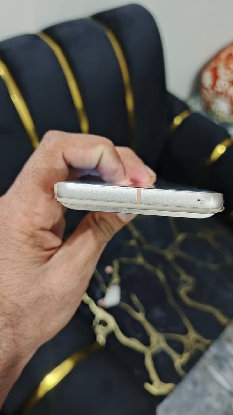 Google Pixel 8 3