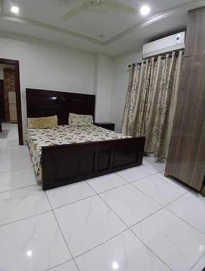 Apartment on canal road