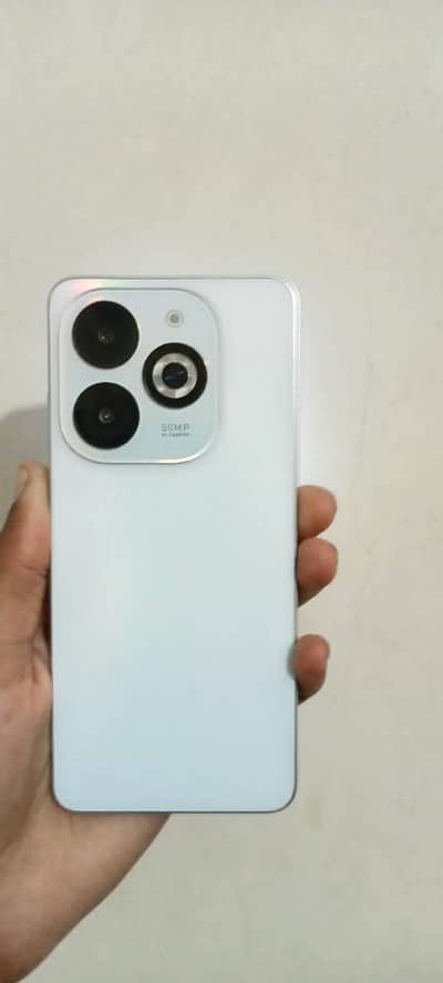 Infinix Smart 8 Pro