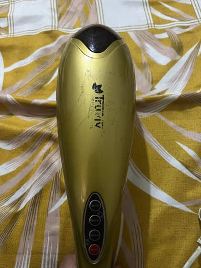 Handheld massager