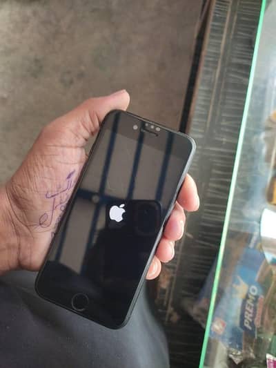 Apple iPhone 7 Factory unlocked 10/9 32Gb Waterpack Exchange possible