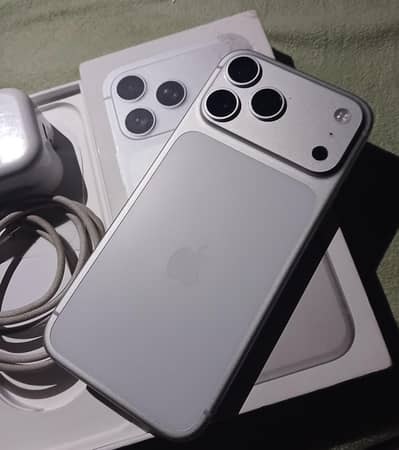 17 Pro Max Jv 256GB full box